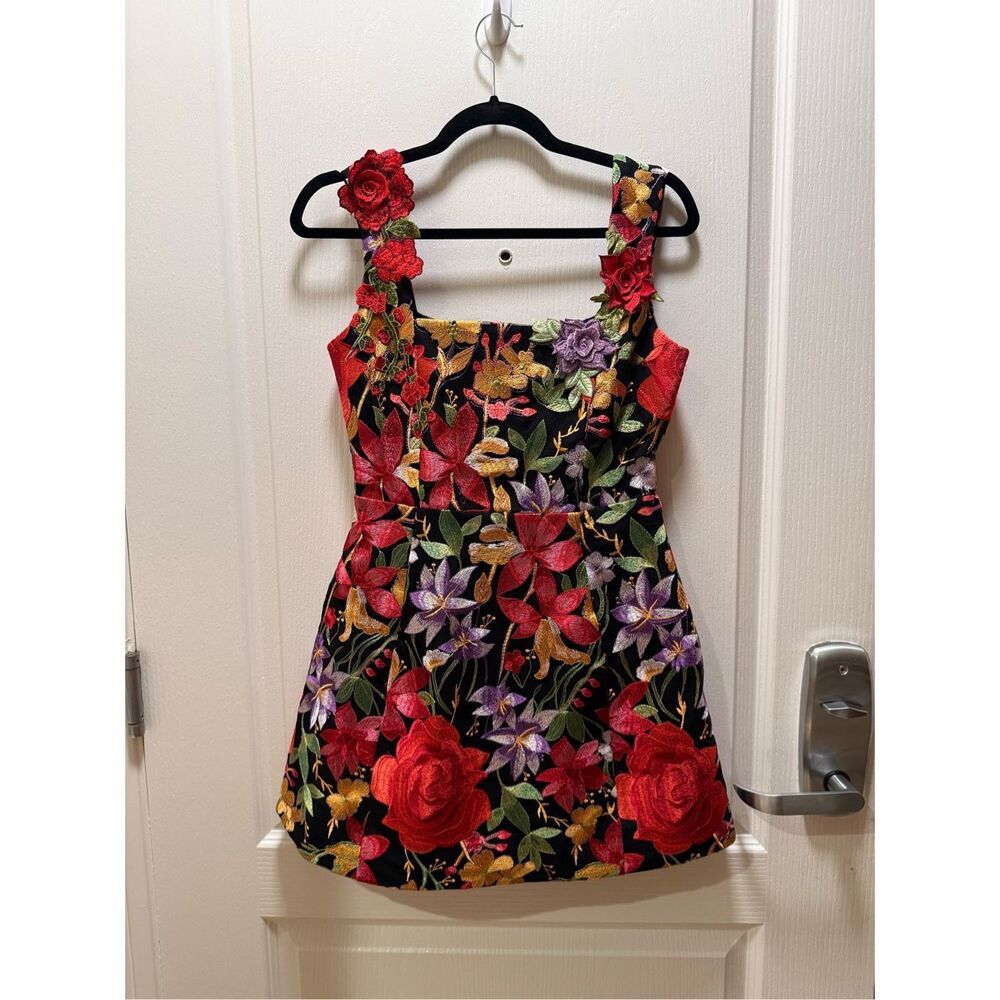 ELLIATT Talia Mini Dress Black Floral Wedding Guest Cocktail size M Flaw !! - Picture 7 of 9